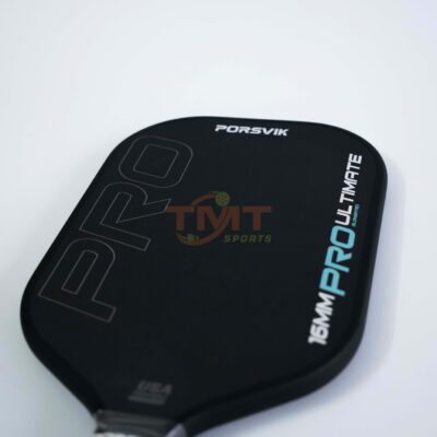 Vợt Pickleball Porsvik Pro Ultimate với thiết kế mạnh mẽ và bề mặt nhám