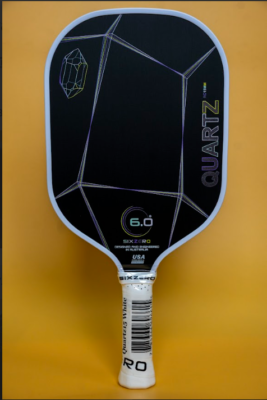 Vợt  Pickleball Six Zero Quartz với thiết kế bề mặt nhám